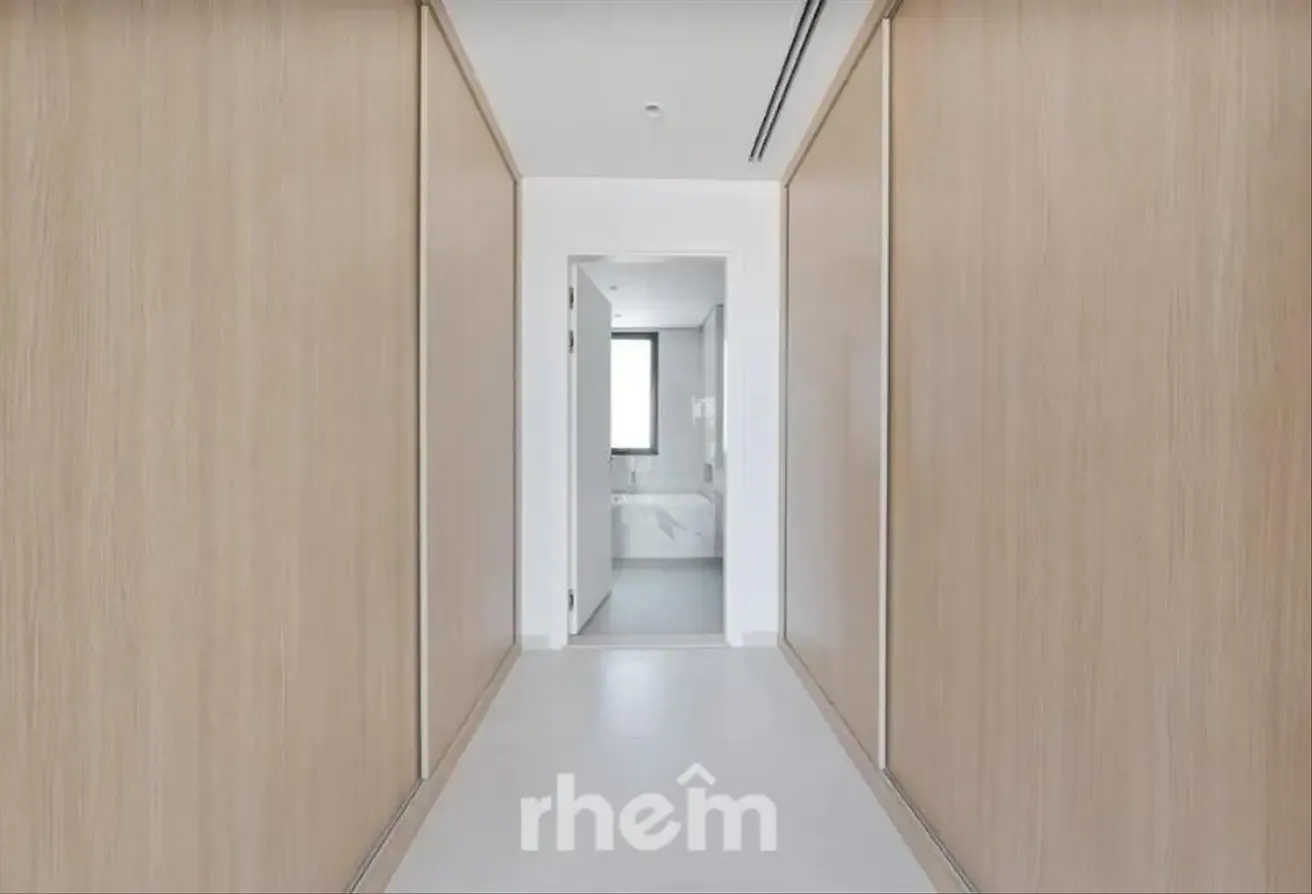 Ready to Move | Single Row | Prime Location