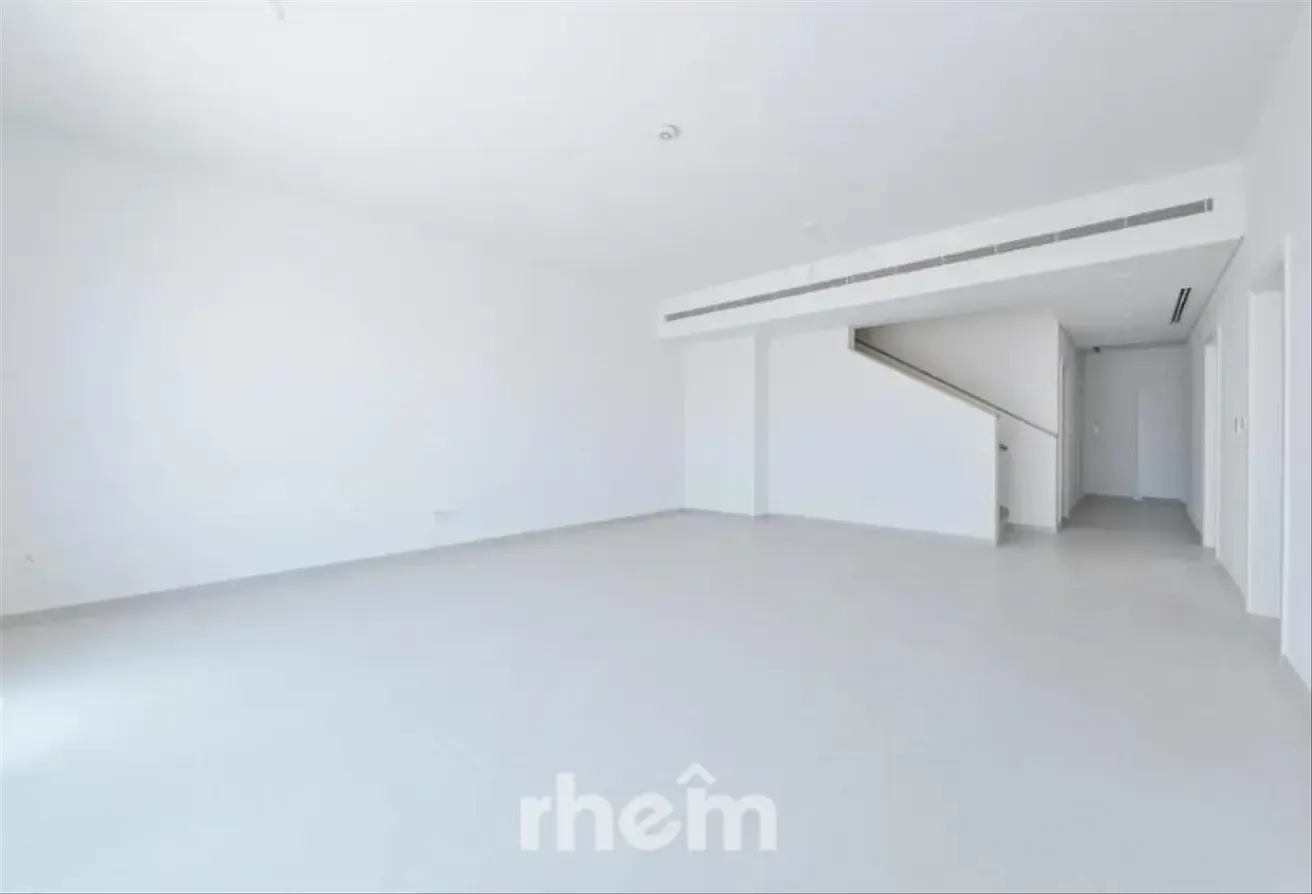 Ready to Move | Single Row | Prime Location