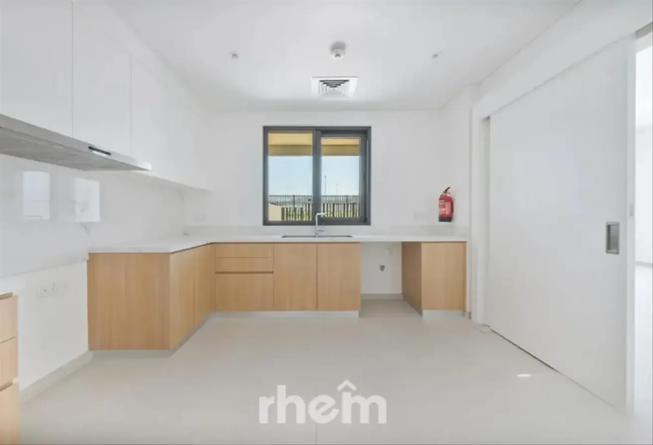 Ready to Move | Single Row | Prime Location