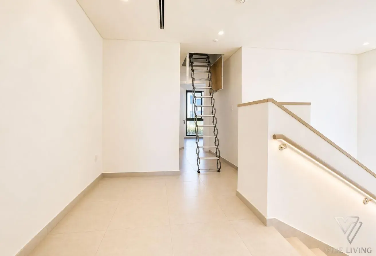 3 BR Townhouse in Jebel Ali with Private Garden