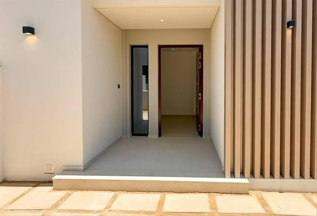 Elevated Plot | Corner Unit | Close to Club