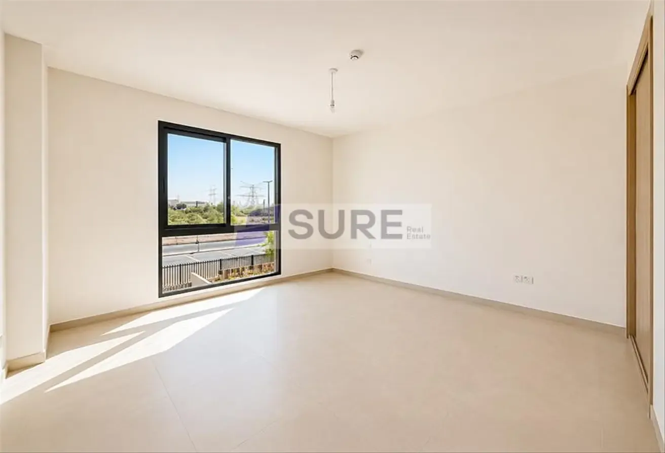 On Park / Vastu / Single Row / Best View