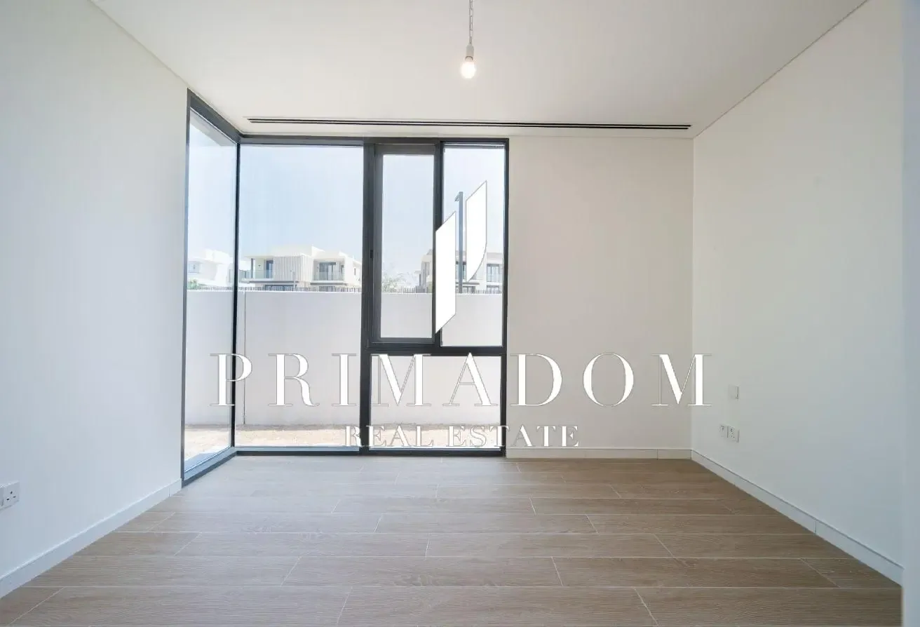 Luxury 4BR | Brand New | Single Row | Vacant
