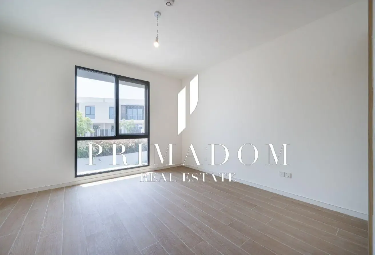 Luxury 4BR | Brand New | Single Row | Vacant