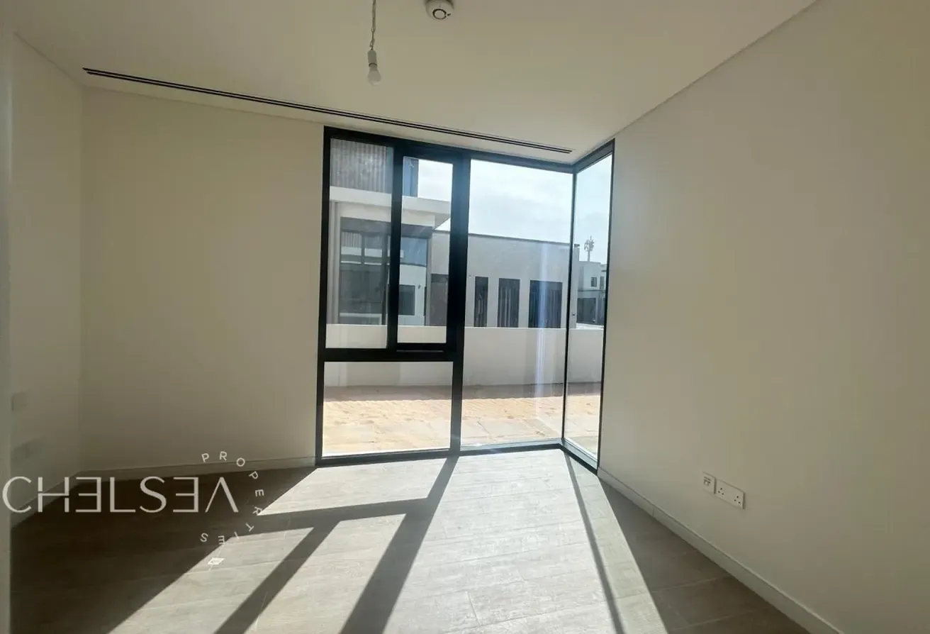 NEAR AMENITIES | VACANT | UNFURNISHED