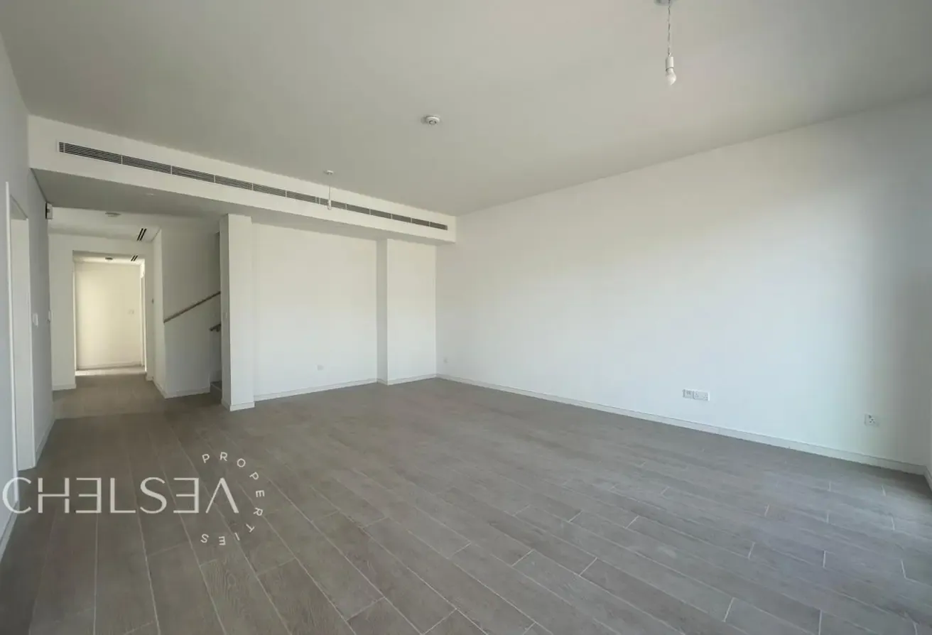 NEAR AMENITIES | VACANT | UNFURNISHED