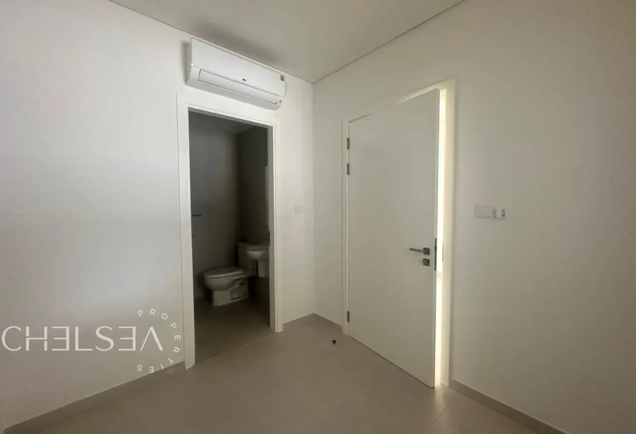NEAR AMENITIES | VACANT | UNFURNISHED