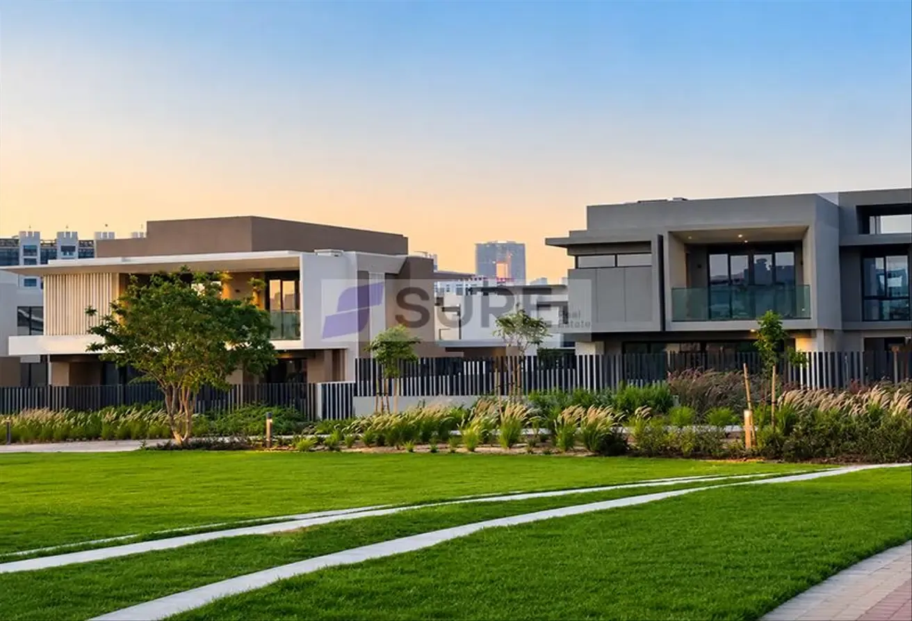 Middle 4 BR TH | Brand New | Vastu | Handover Soon