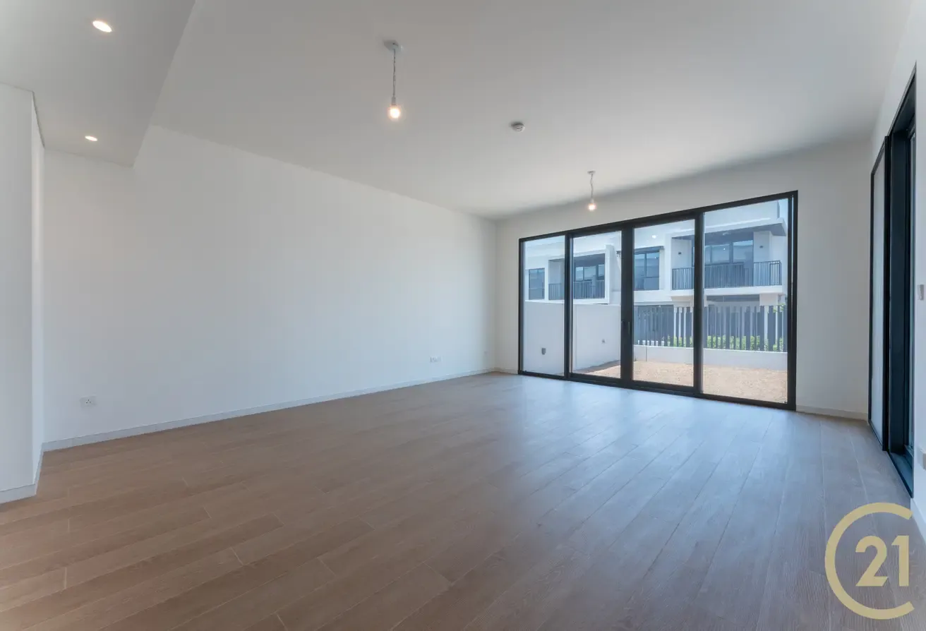Corner Unit | Large Plot| Ready
