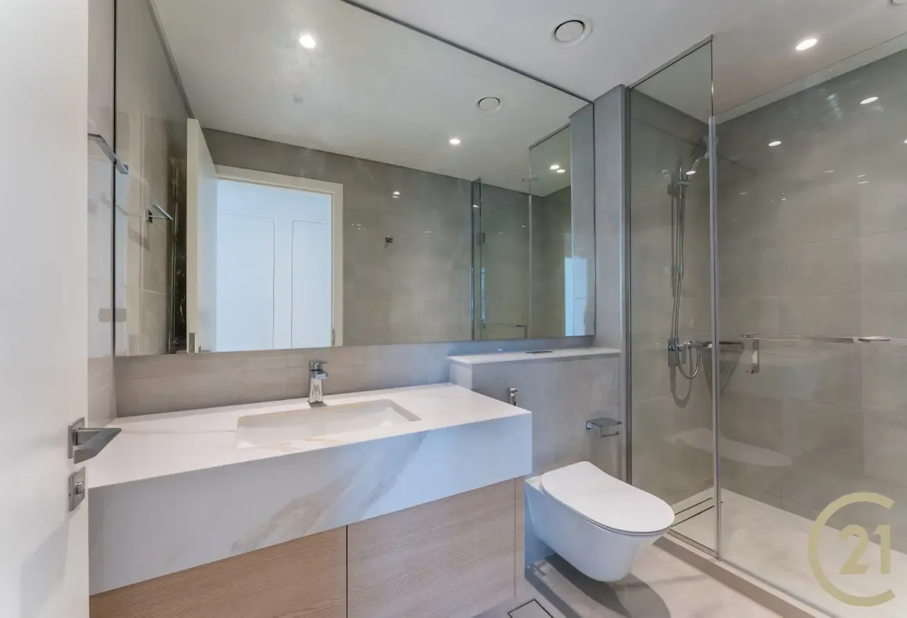 Corner Unit | Large Plot| Ready