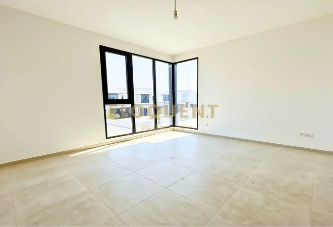 Contemporary Living | Brand New | Prime Location
