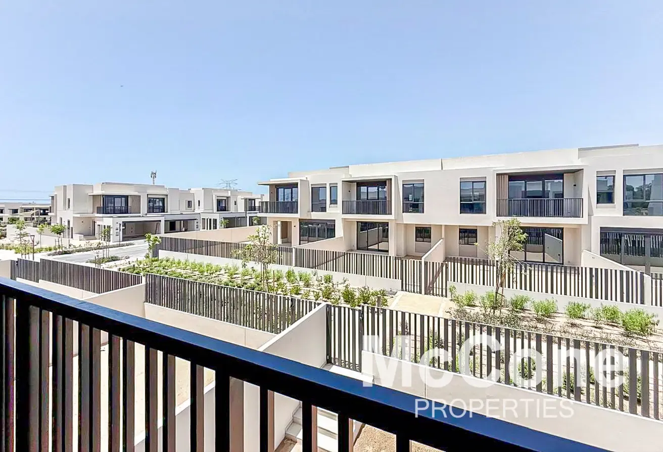 Middle Unit | Brand New | Close to Amenities