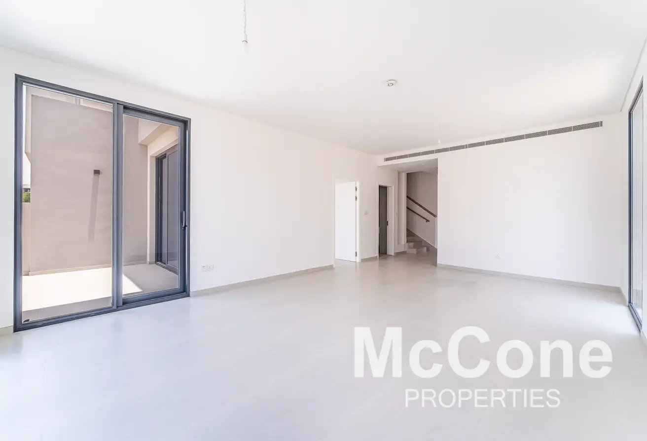 Landscaped | Flexible Cheques | Corner Unit