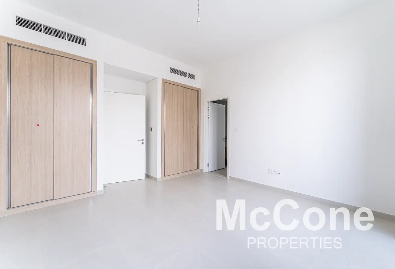 Corner Unit | Vastu Compliant | Cluster 1