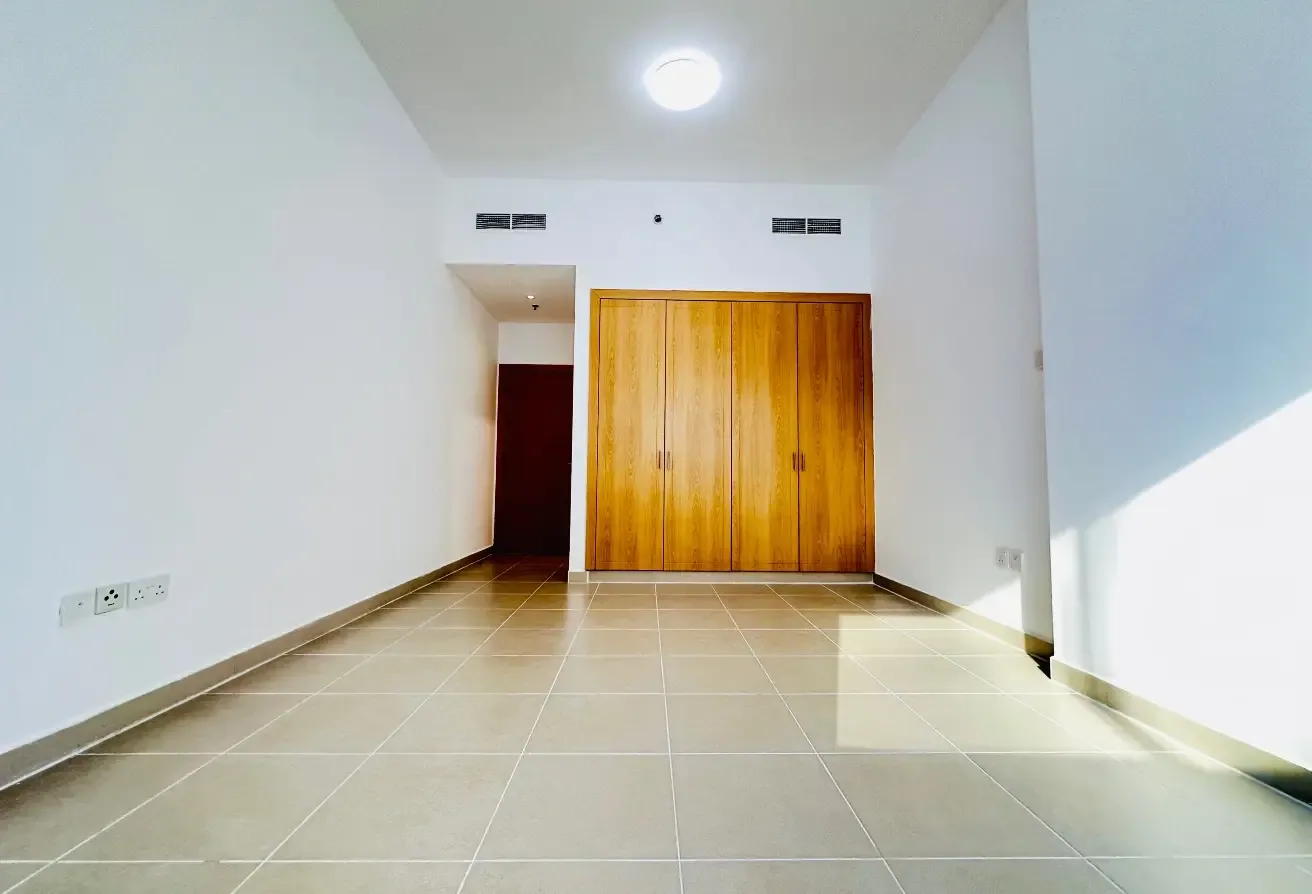 Best Offer | 1 BHK | 1 Month Free | Close to mall