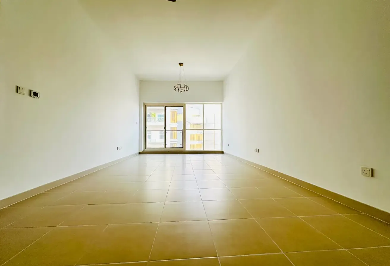 Spacious 1 BHK | 1 Month Free | Walking Distance