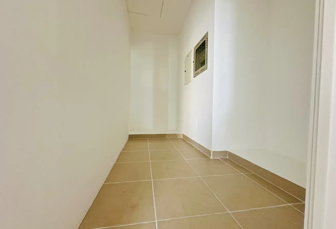 Spacious 1 BHK | 1 Month Free | Walking Distance
