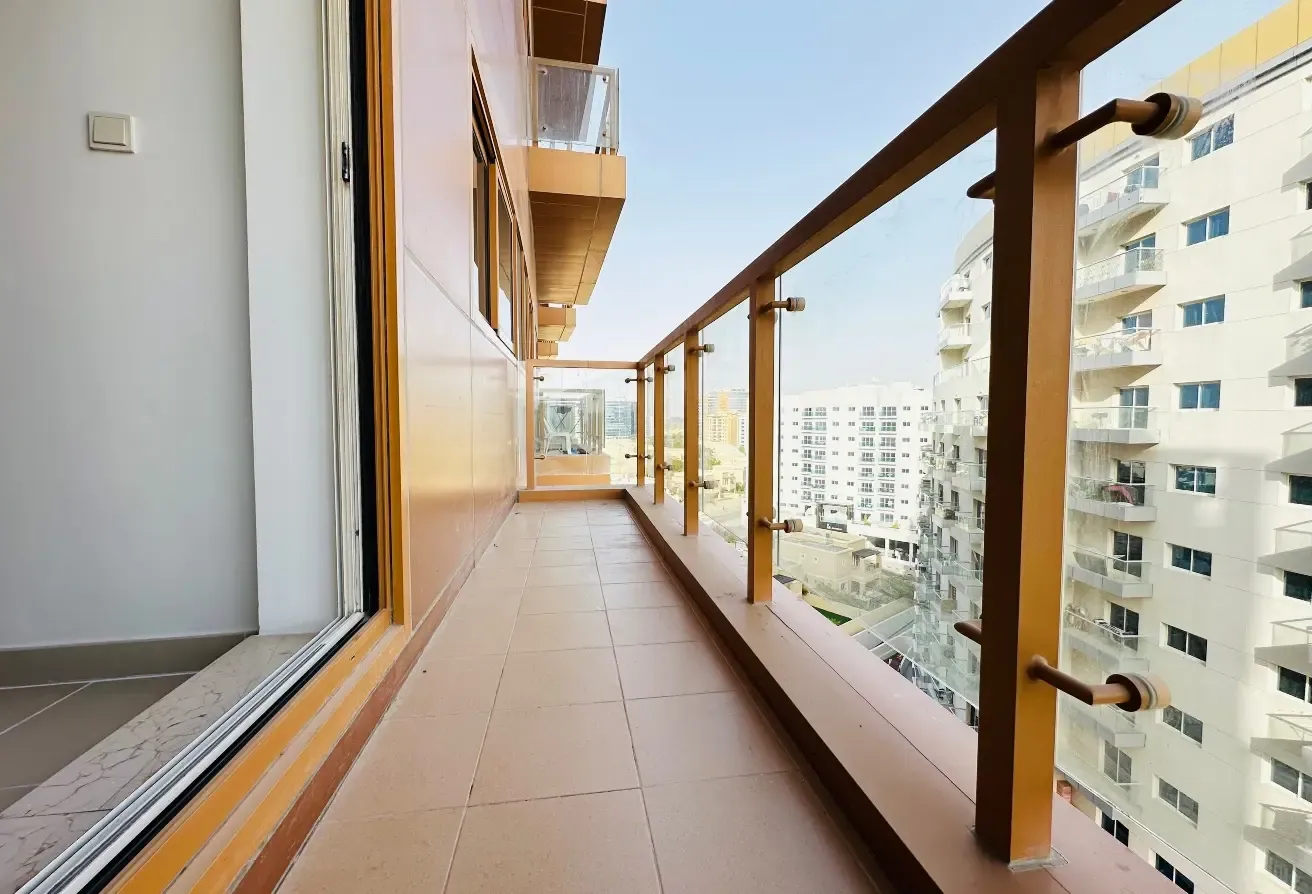 Spacious 1 BHK | 1 Month Free | Walking Distance