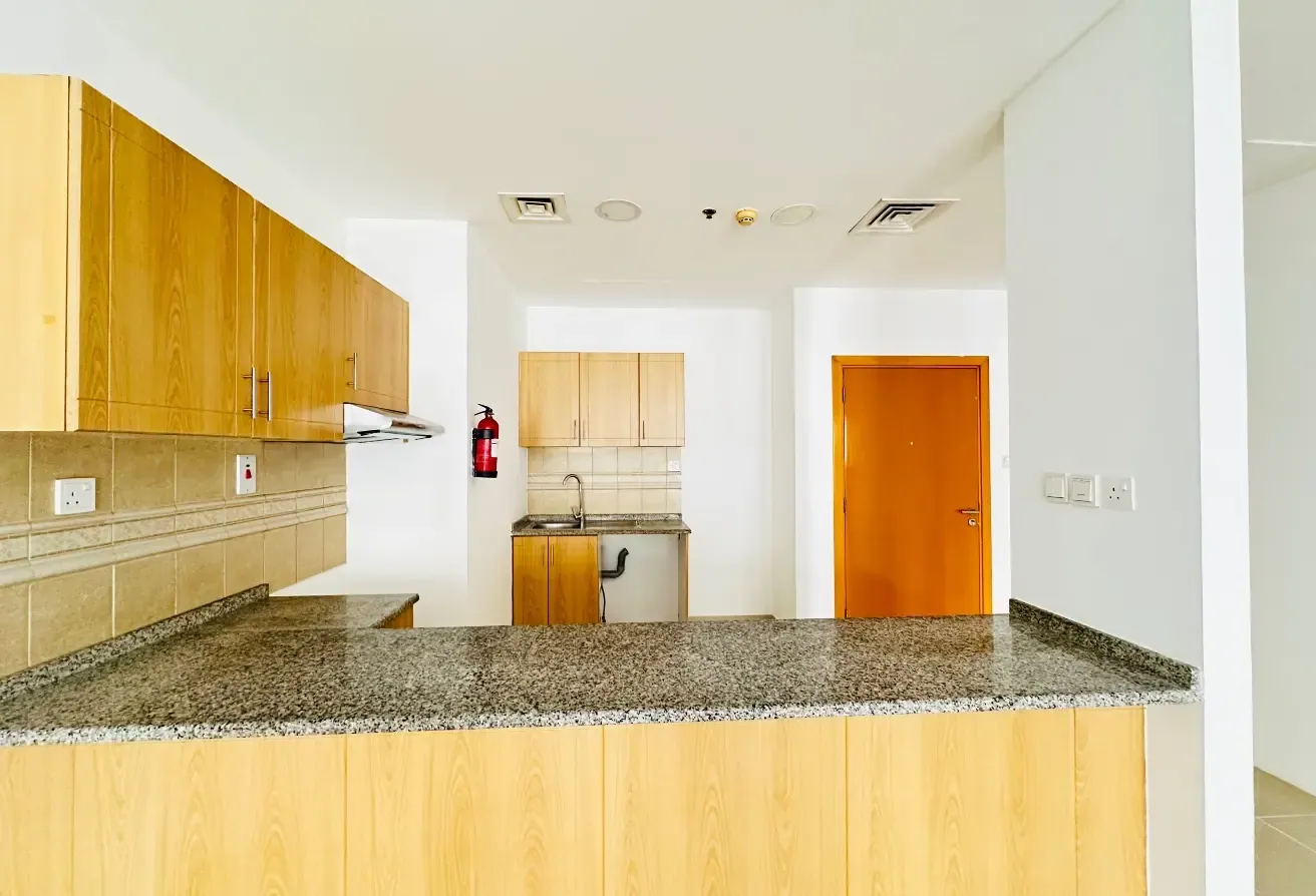 Spacious 1 BHK | 1 Month Free | Walking Distance