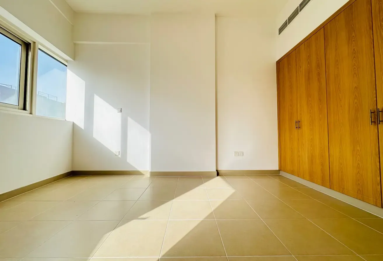 Elegant 1 Bedroom | Balcony | Covered Parking