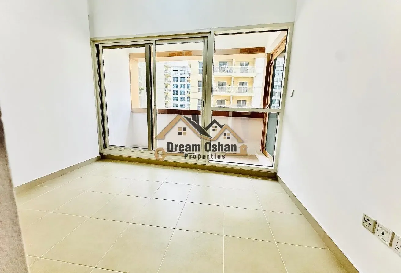 Hot offer with 1Month FreeClose To Emirates Tower