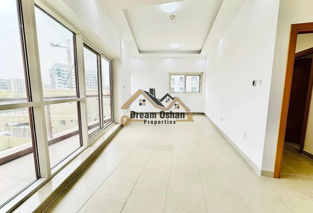 One month free close to Emirates Towert | gym,pool