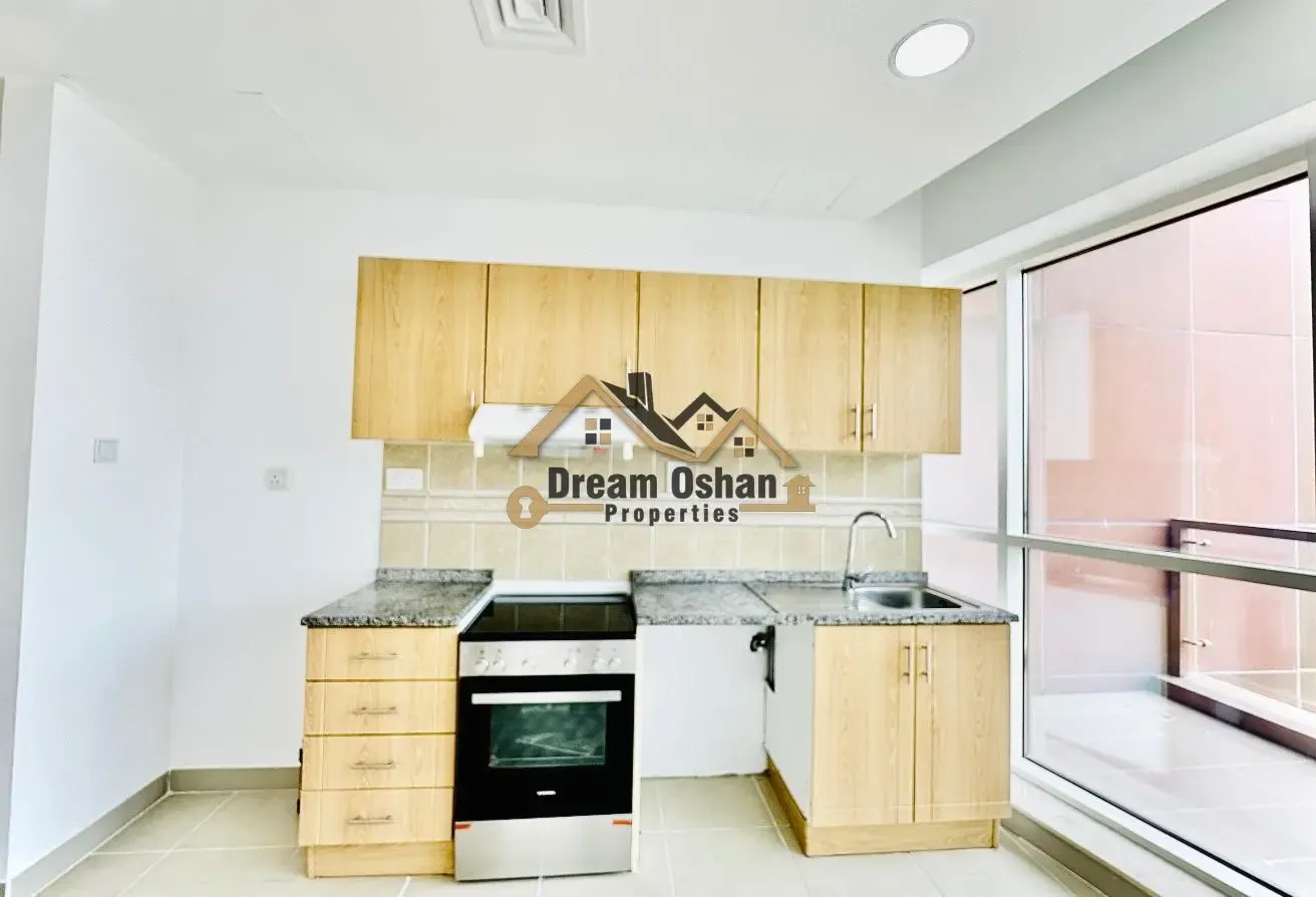 One month free close to Emirates Towert | gym,pool