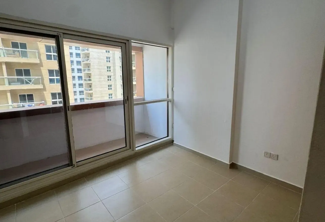 Spacious 1 Bedroom Apartment with Balcony | ASB