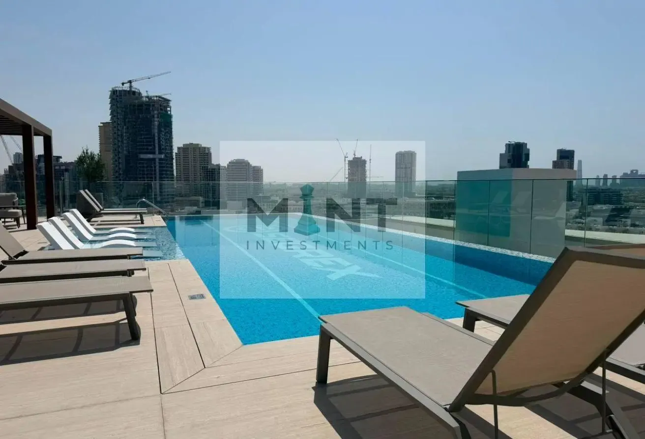 Brand new/ Fully furnished/ Big unit/ Vacant