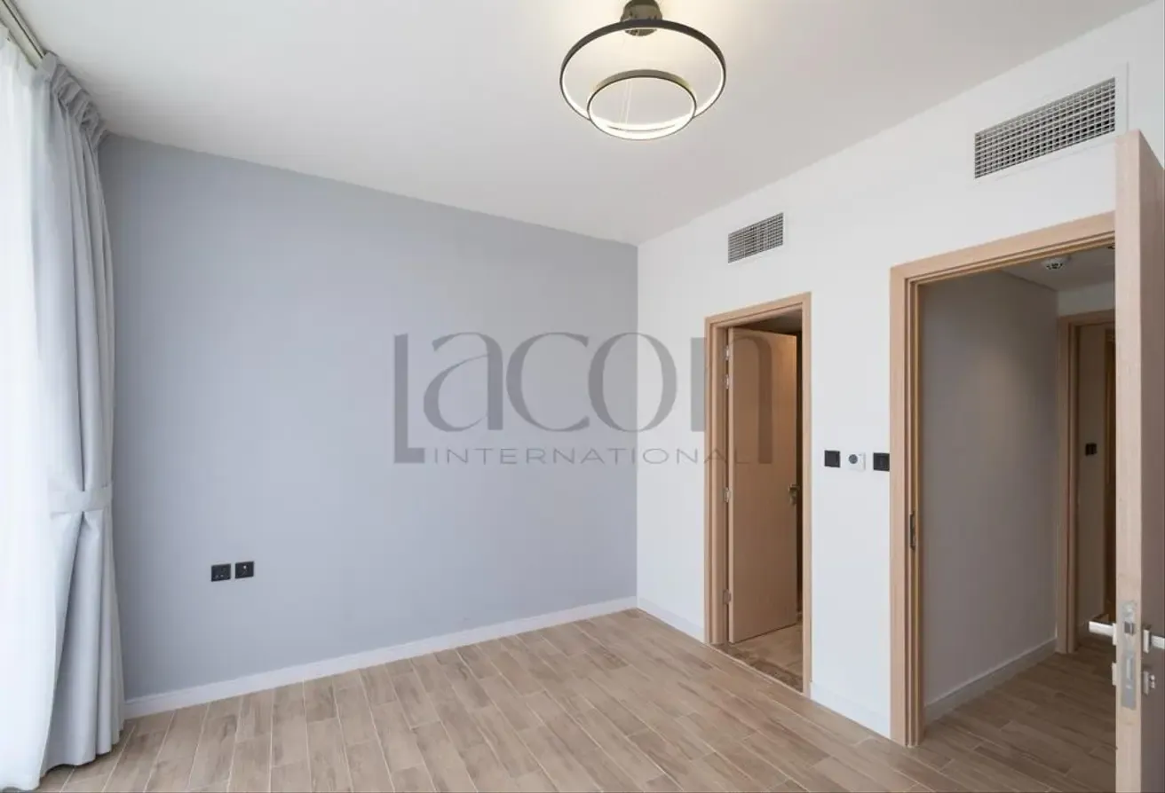 Upgraded | Corner Unit | Exclusive