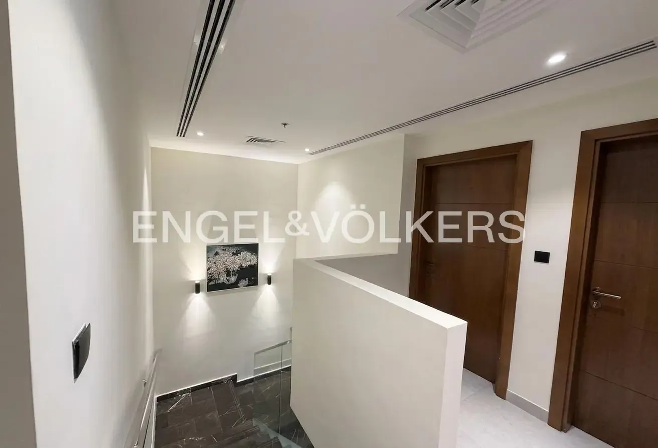 Spacious | Duplex - Dual Entrance | Unfurnished