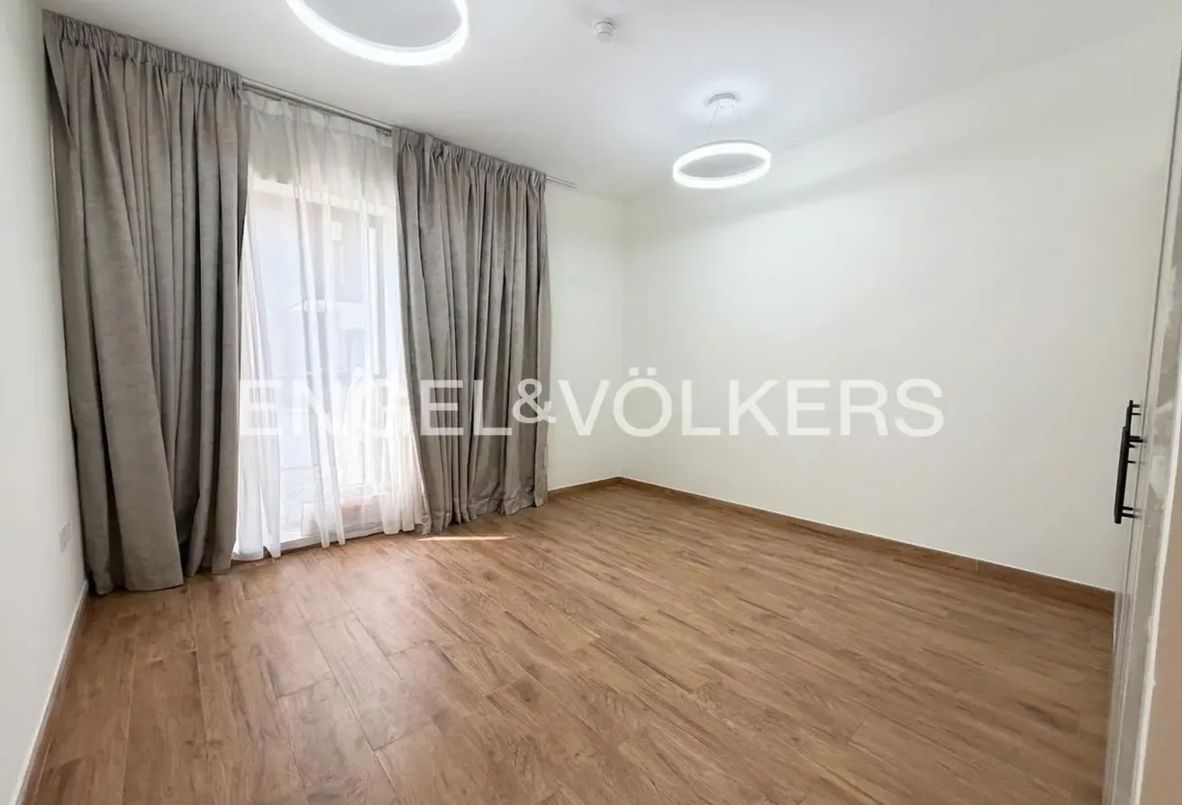 Spacious | Duplex - Dual Entrance | Unfurnished