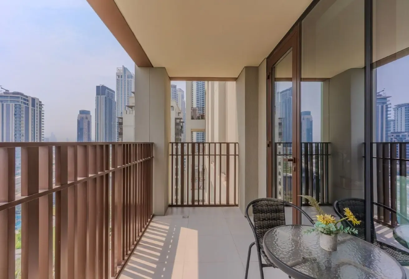 Lagoon Access l Canal View l Spacious unit