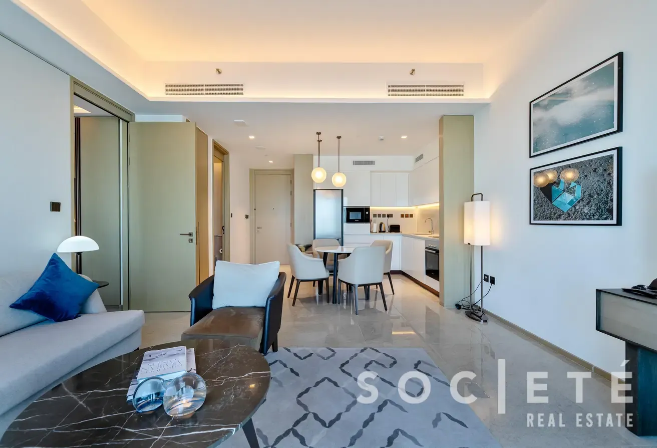 Address Harbour Point | 1 Bedroom | Creek View