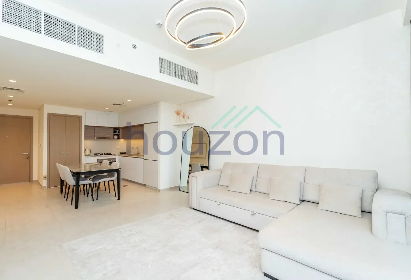 Spacious 1BR | Furnished | White Goods Included