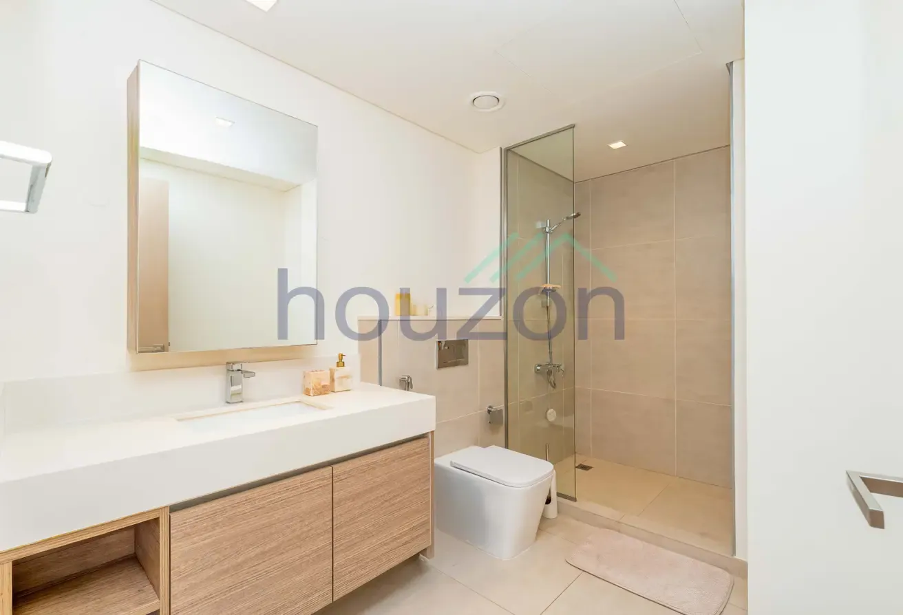Spacious 1BR | Furnished | White Goods Included