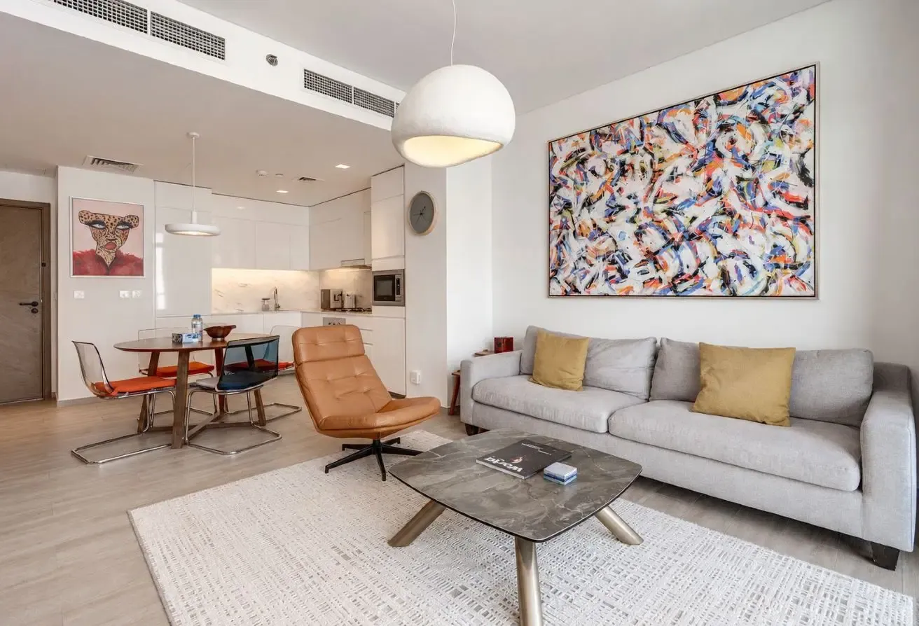 Furnished | Vacant Now | Waterfront Living