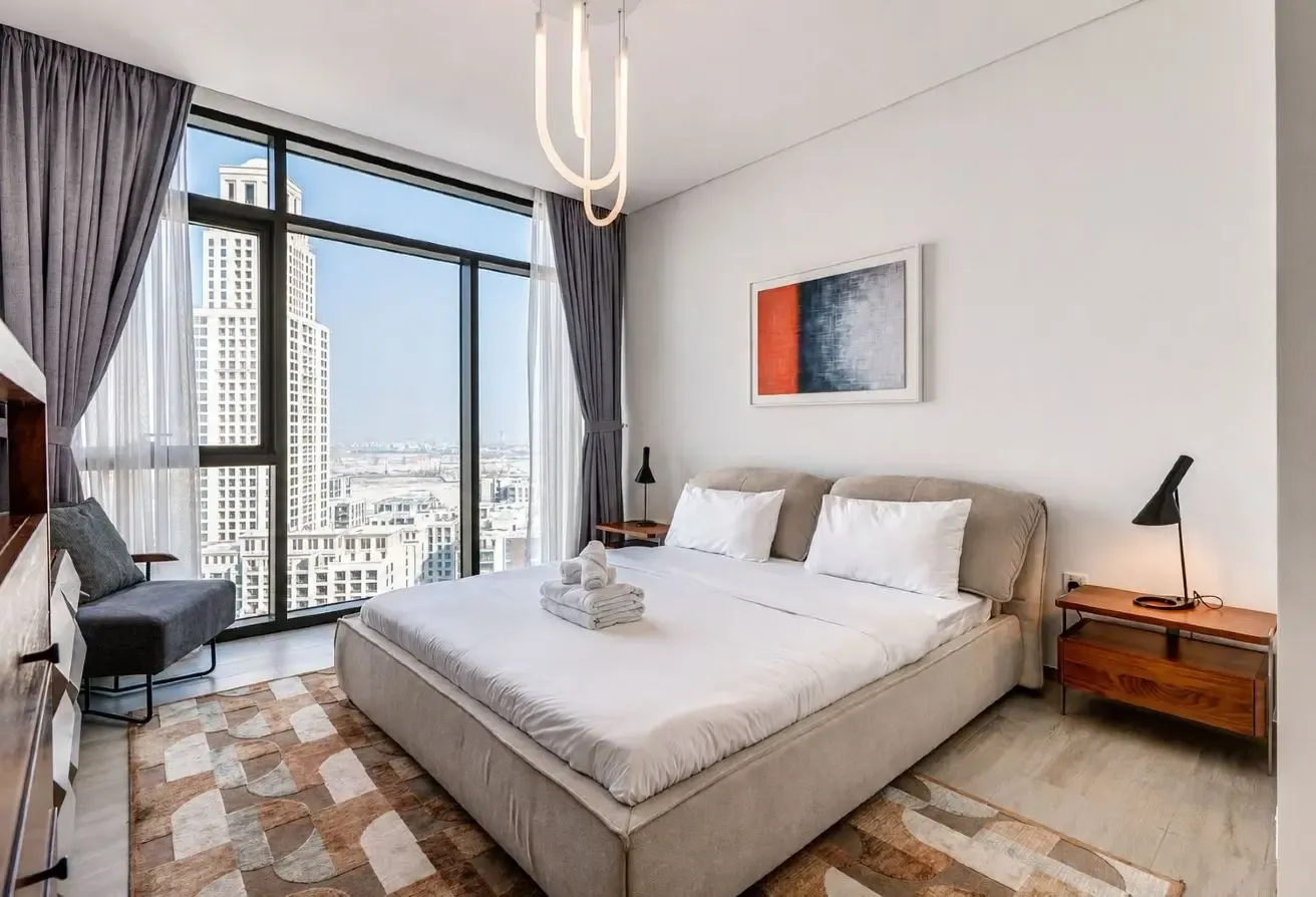 Furnished | Vacant Now | Waterfront Living