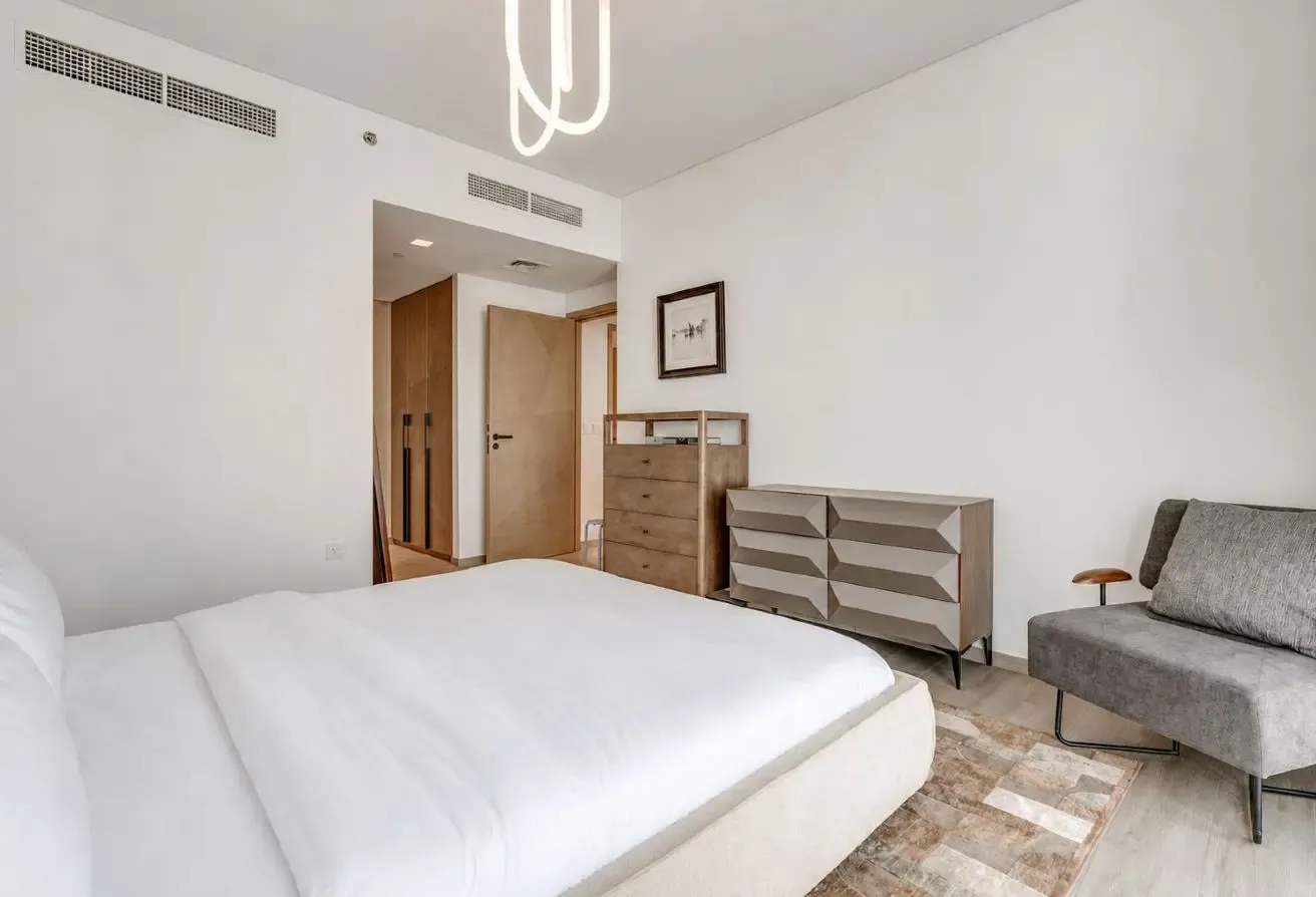 Furnished | Vacant Now | Waterfront Living