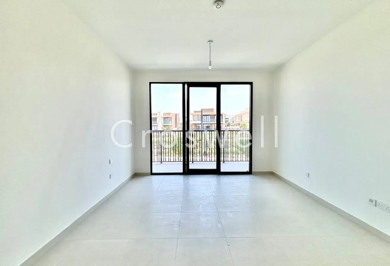 4BR Townhouse | Large Plot | Internal Road