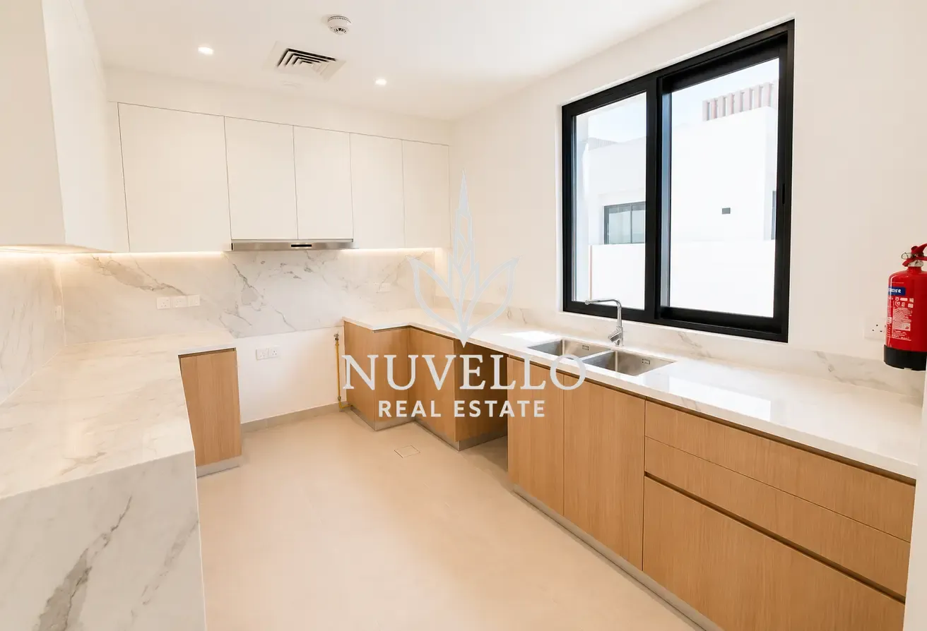 Park view | Single row | Internal | Landscaped