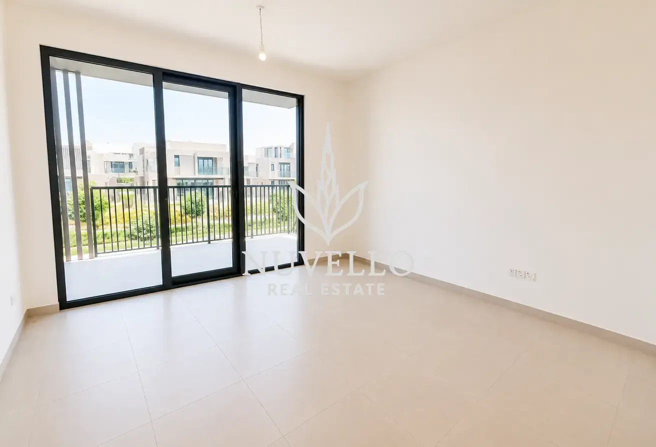 Park view | Single row | Internal | Landscaped