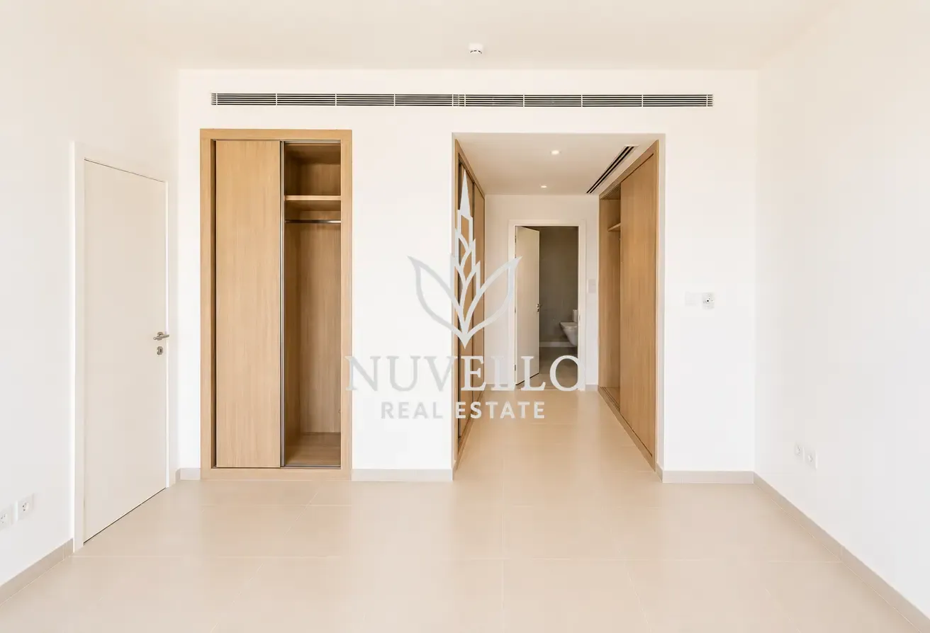 Park view | Single row | Internal | Landscaped