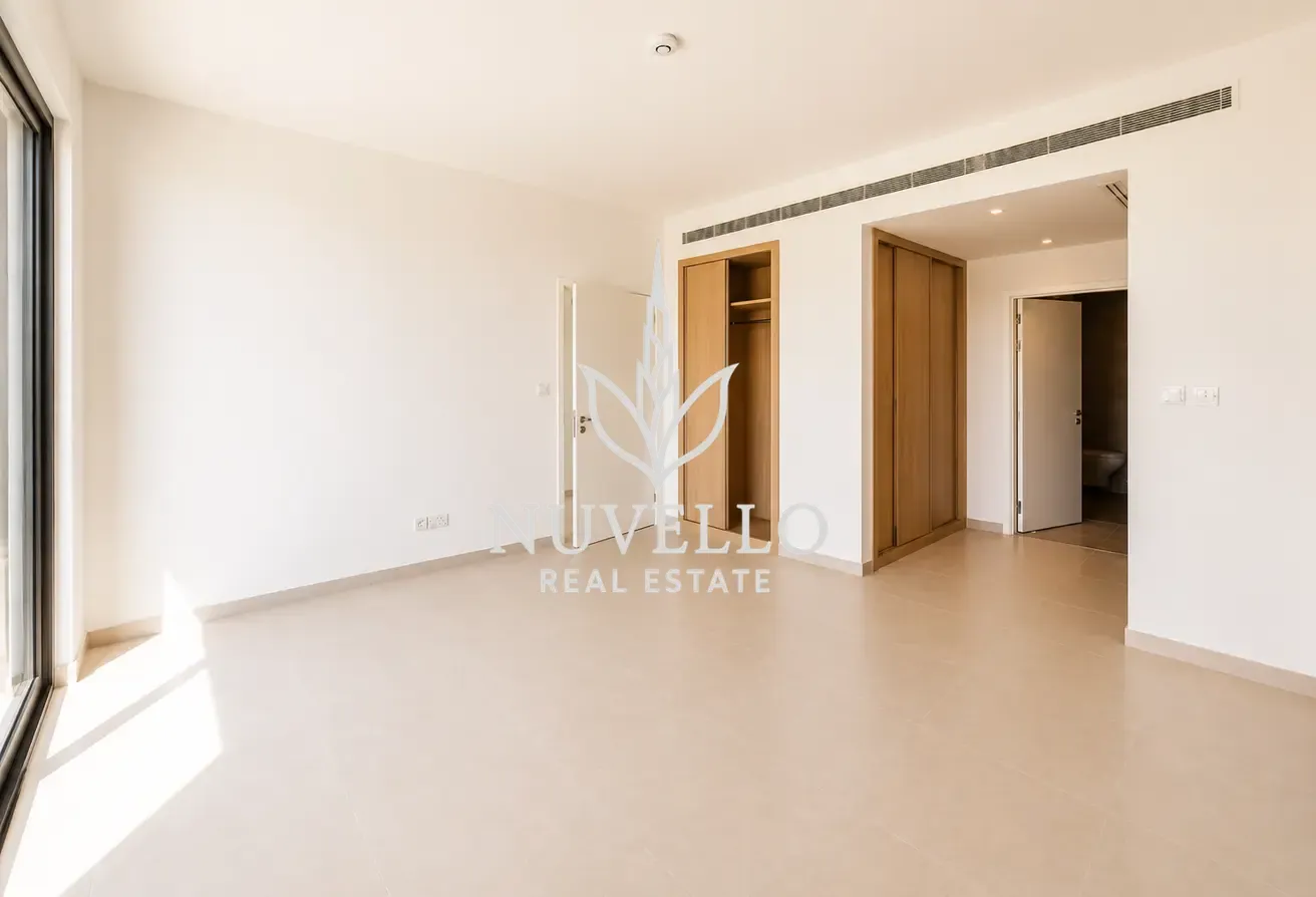 Park view | Single row | Internal | Landscaped
