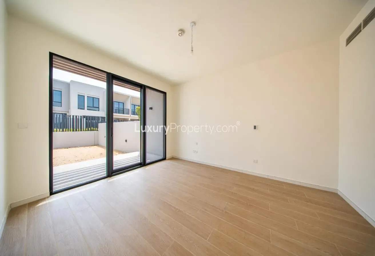 Spacious 4 Bedroom Townhouse | Private Garden