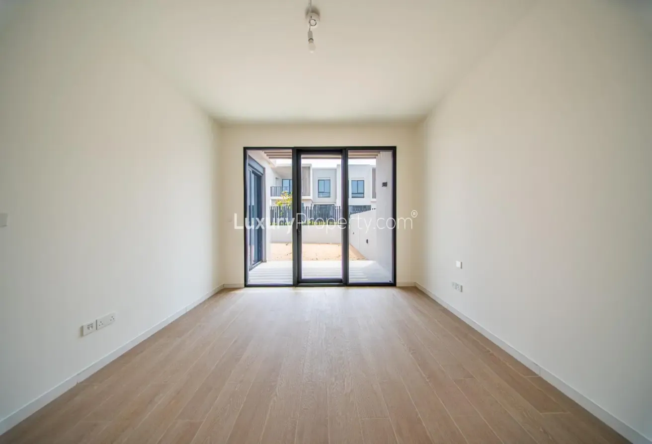 Spacious 4 Bedroom Townhouse | Private Garden