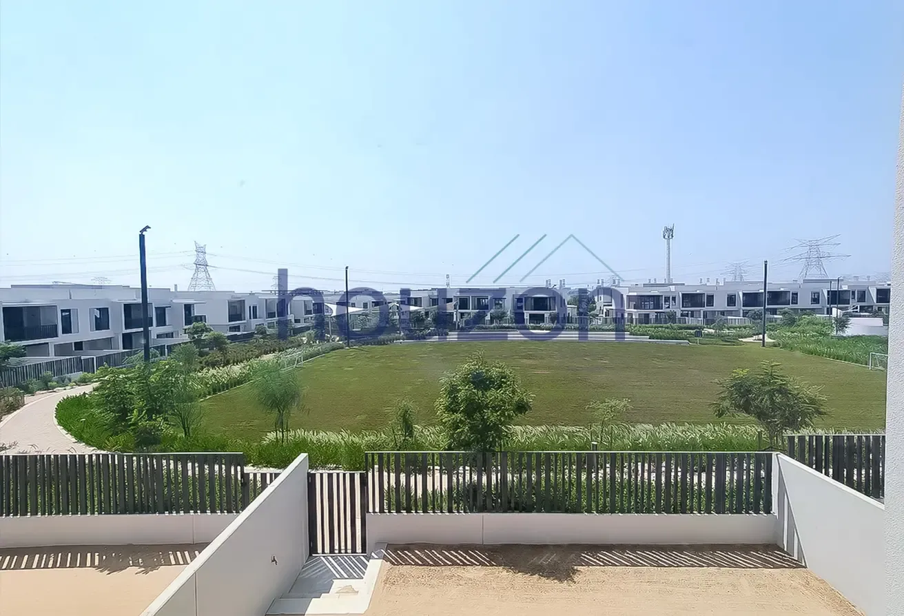 Spacious 4BR | Park View | Vastu Complaint