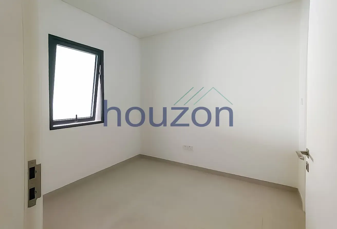 Spacious 4BR | Park View | Vastu Complaint