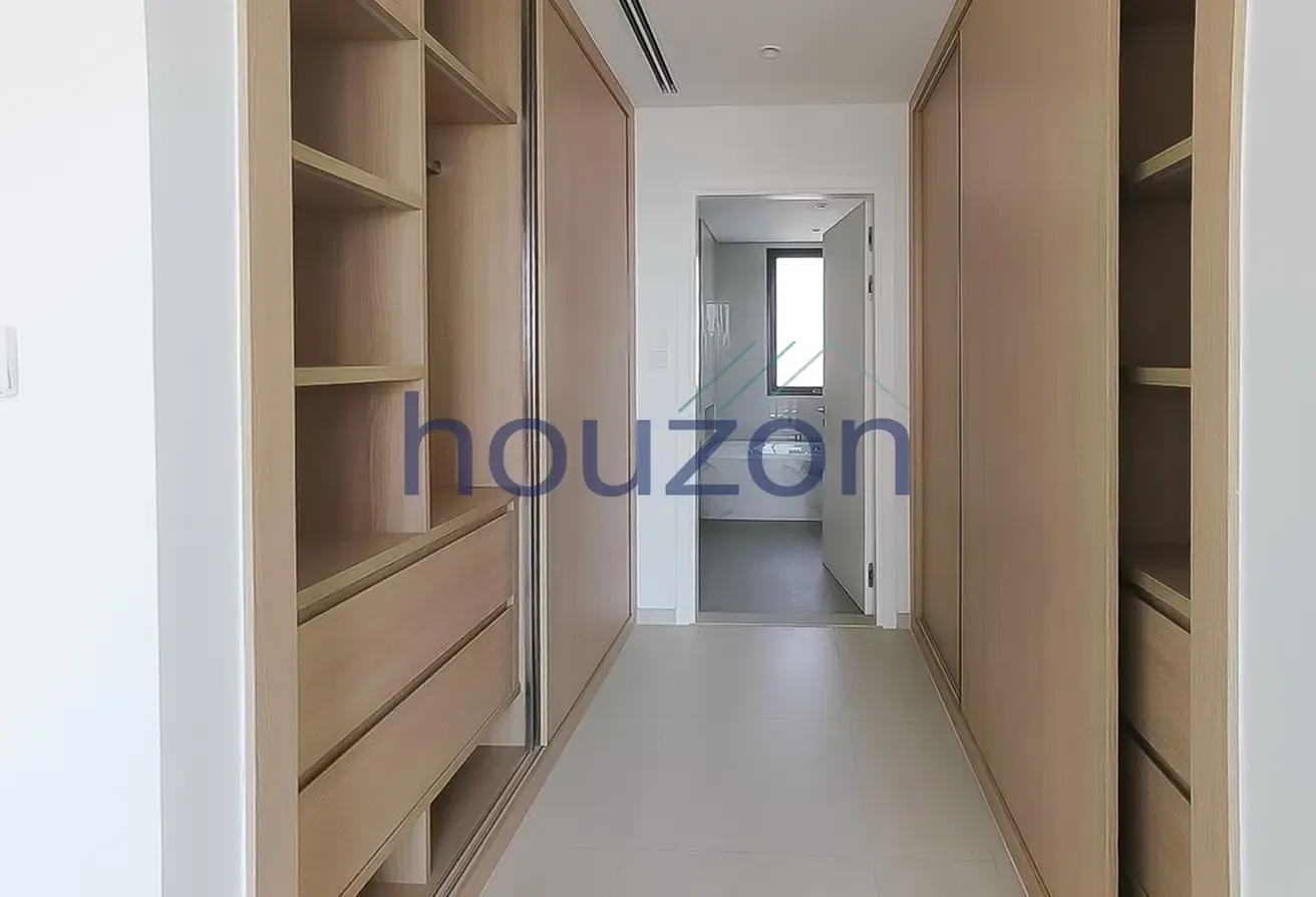 Spacious 4BR | Park View | Vastu Complaint