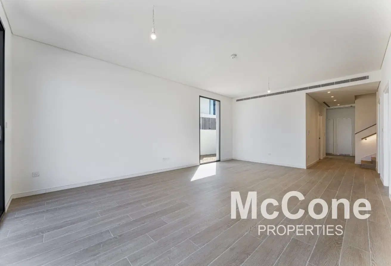 Single Row | Type 4A1 | Landscaped | Maids Room